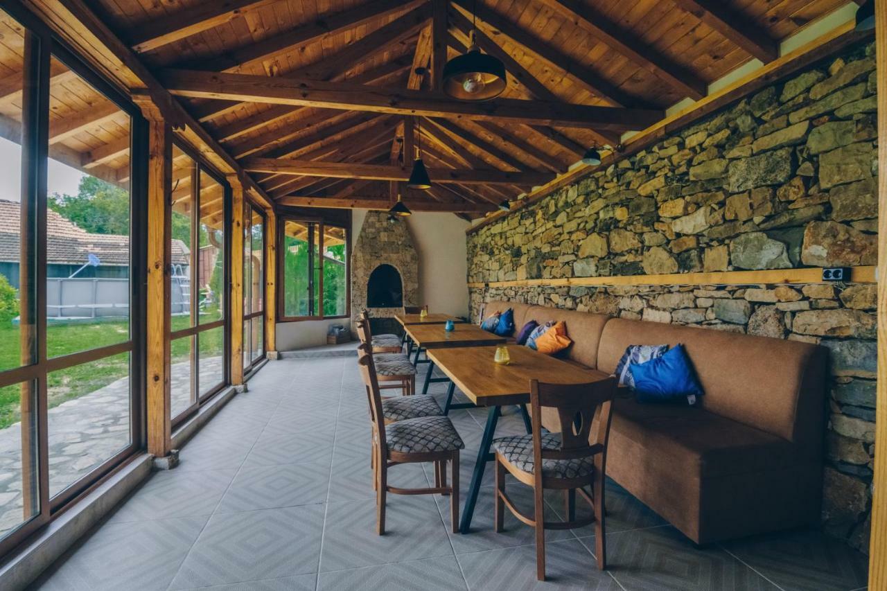 Завоя Hotel Krushuna Exterior photo